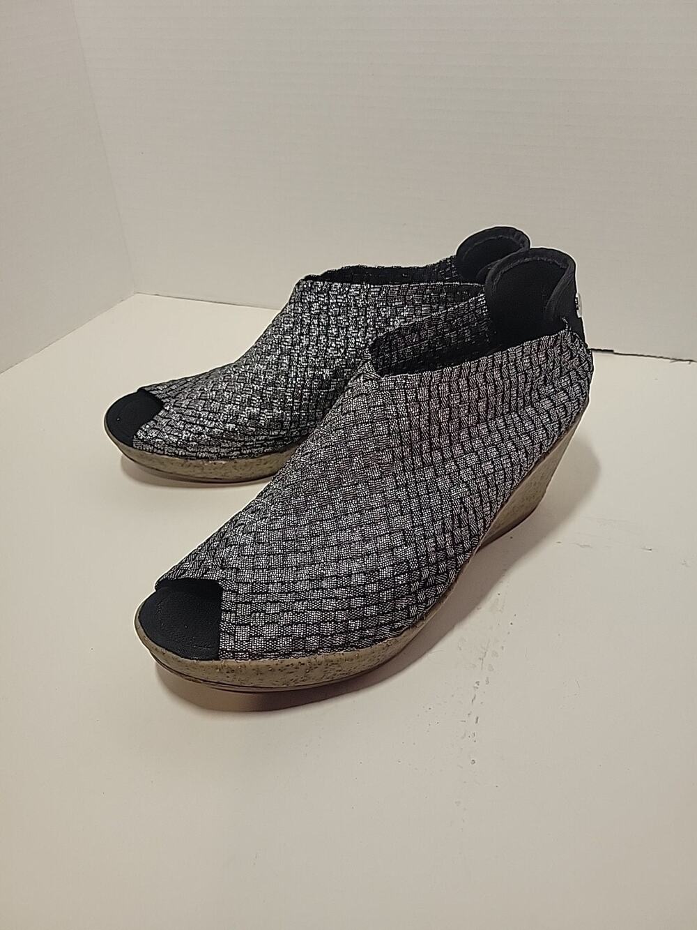 BM Bernie Mev Silver Metallic Woven Wedge Bootie Ankle Shoes Size 41/9 EUC